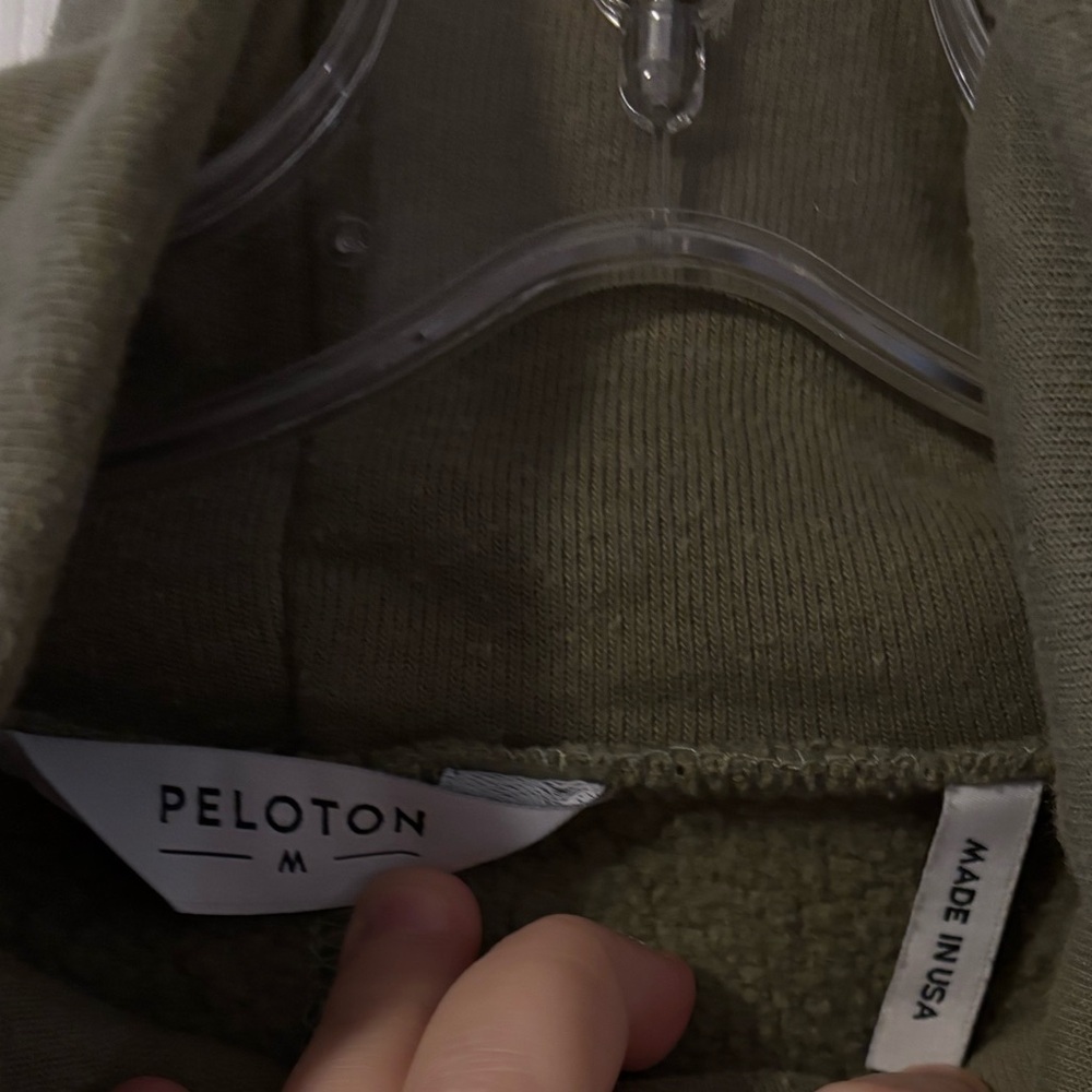 🔸 Peloton Sage Green Pullover - Picture 3 of 3